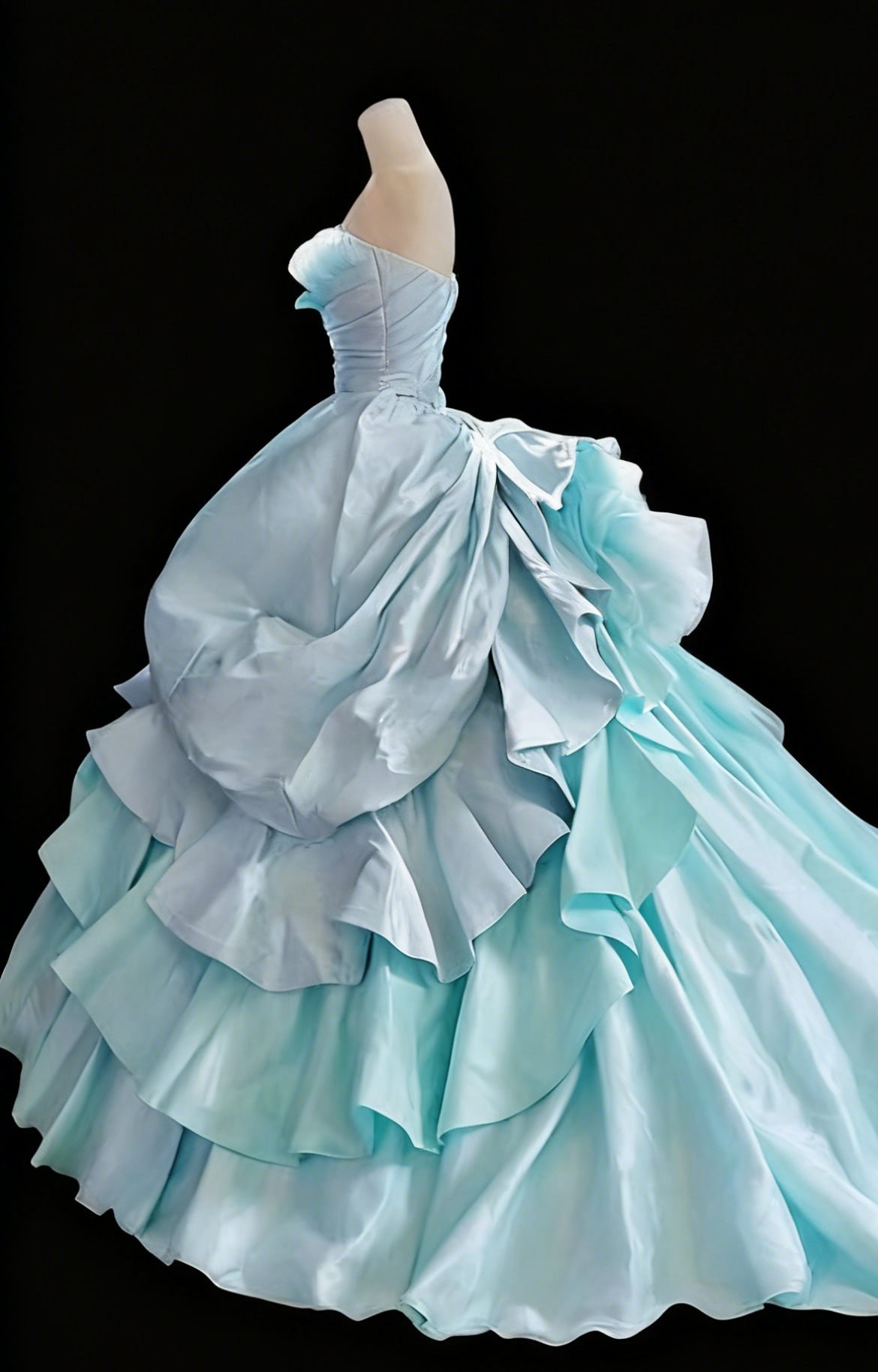 Pretty Prom Dress Strapless Pleated Ball Gown Quinceanera Dress Evening Dress Birthday Outfits D3800