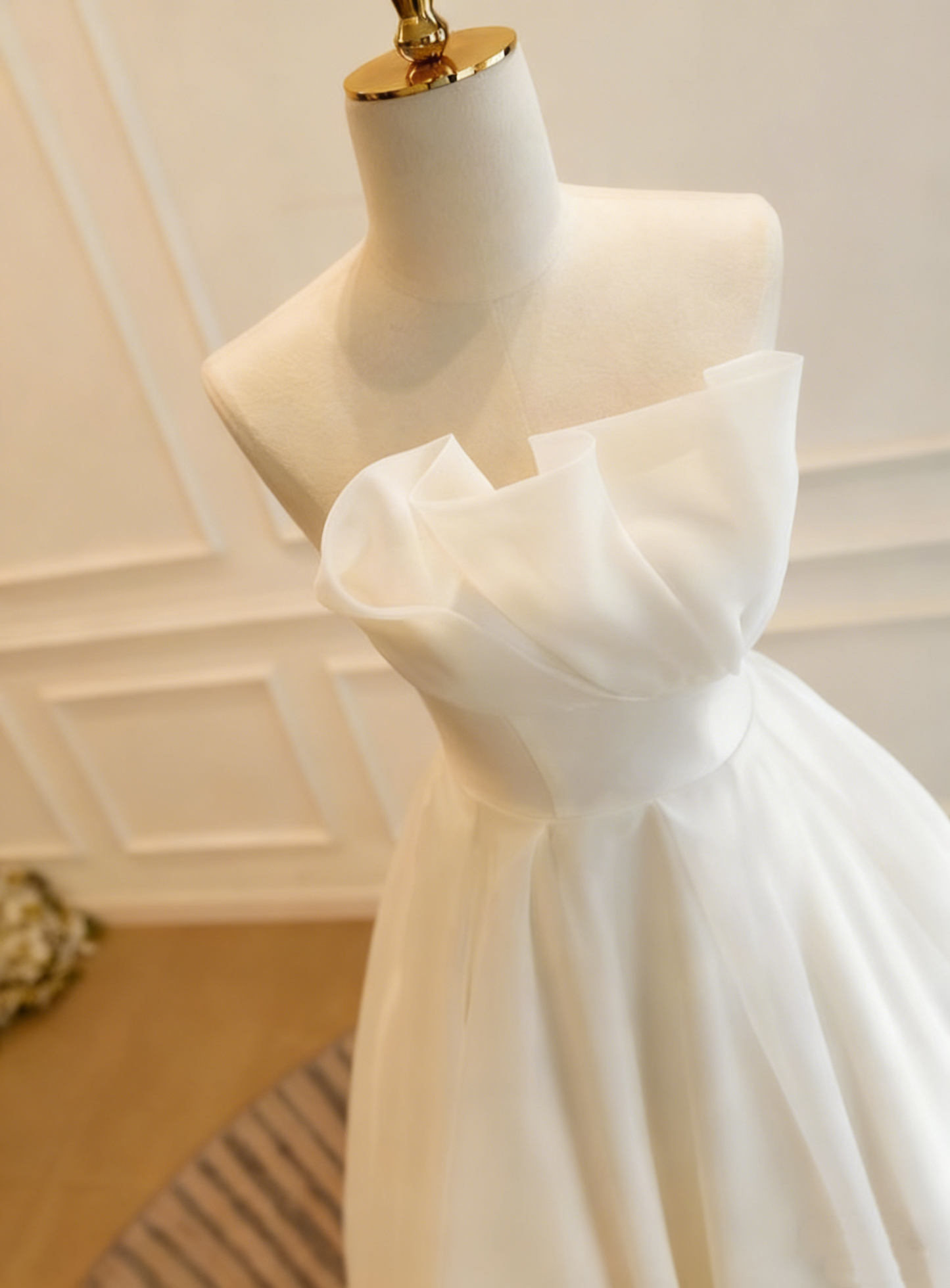 Minimalist Wedding Dress A Line Strapless Pleated Wedding Dress D3832