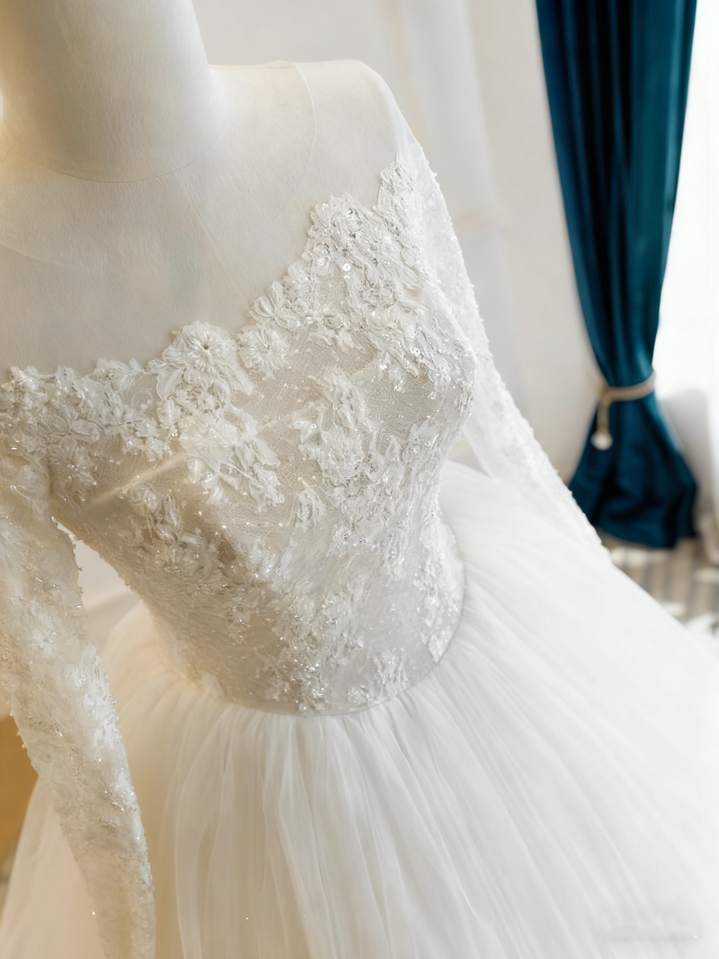 New Design Wedding Dress Off Shoulder Pleated Tulle Wedding Dress D3835