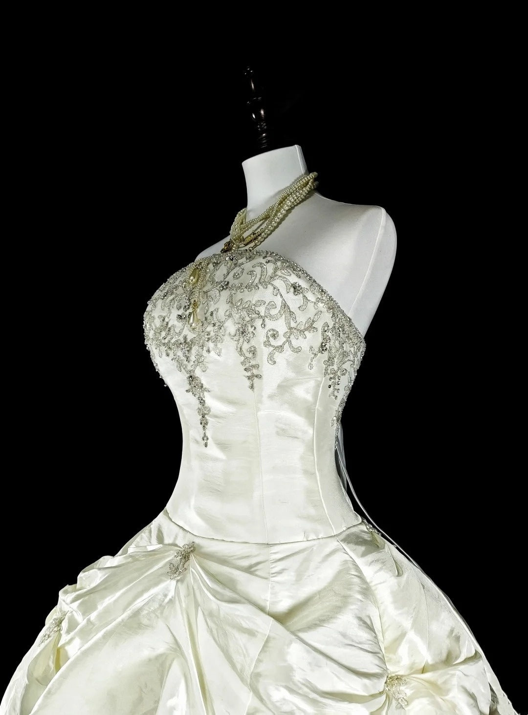 Retro Wedding Dress Strapless Pleated Wedding Dress D3886