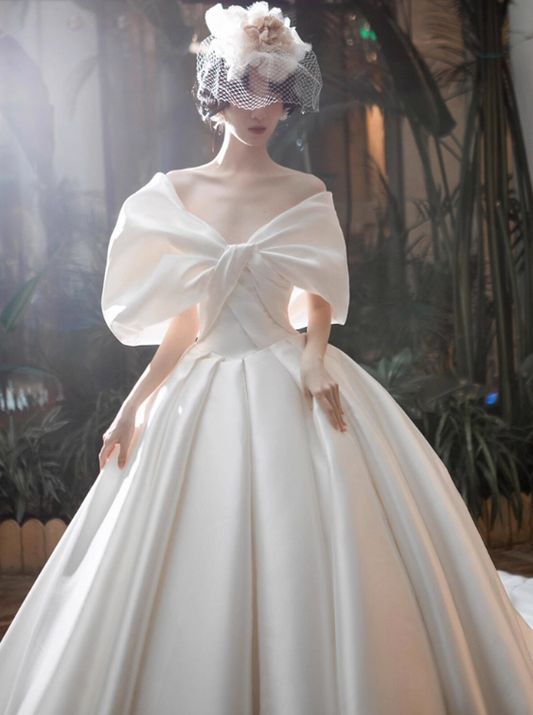 Minimalist Wedding Dress V-neck Pleated Wedding Dress D3912