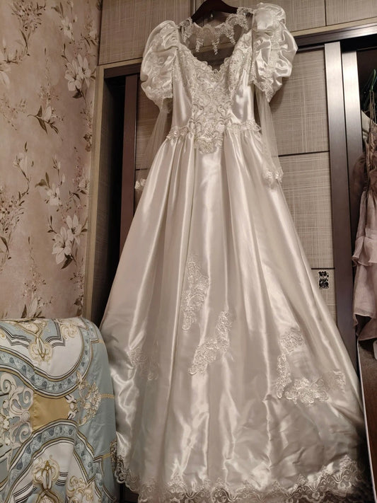 Vintage Wedding Dress Long Sleeves Backless Lace Wedding Dress D3996