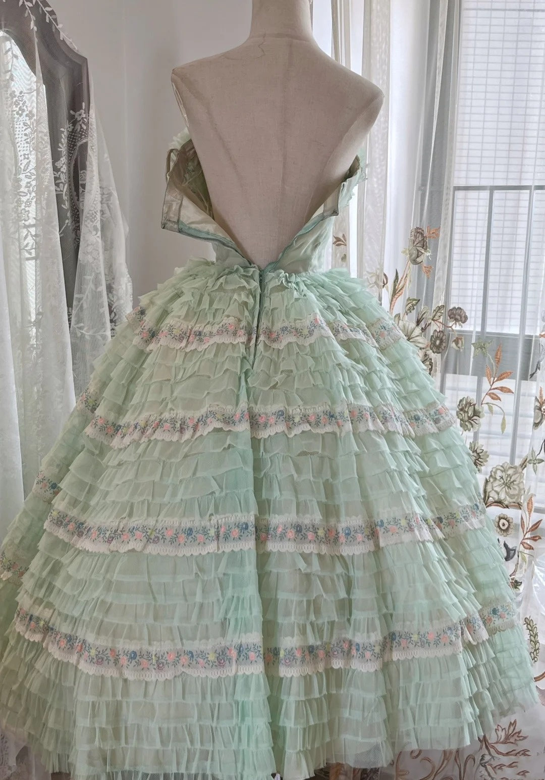 Elegant Prom Dress Strapless Pleated Ball Gown Evening Dress Sweet 16 Dress Birthday Party Dress D4236