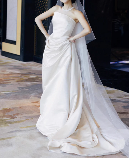 New Arrival Wedding Dress Satin A Line Asymmetrical Neck Pleated Wedding Dresses D4325