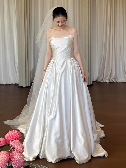 Minimalist Wedding Dress Strapless Pleated Wedding Dresses D4334