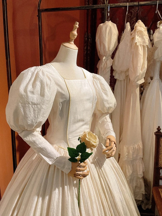 Vintage Wedding Dress Square Neck Pleated Wedding Dress D4373