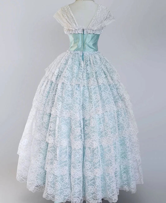 Pretty Prom Dress Sweetheart Pleated Lace Evening Dress Quinceanera Dress Ball Gown D4426