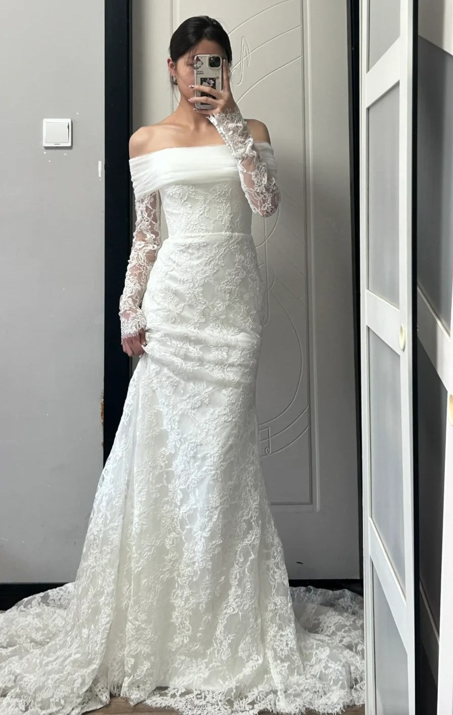 Stunning Wedding Dress Off Shoulder Long Sleeves Pleated Wedding Dress D4499