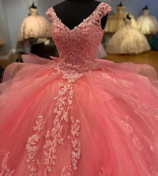 Charming Quinceanera Dresses Ball Gowns Appliques Beading Sequined Ruffles Tulle Tiered For Sweet Girl S4973