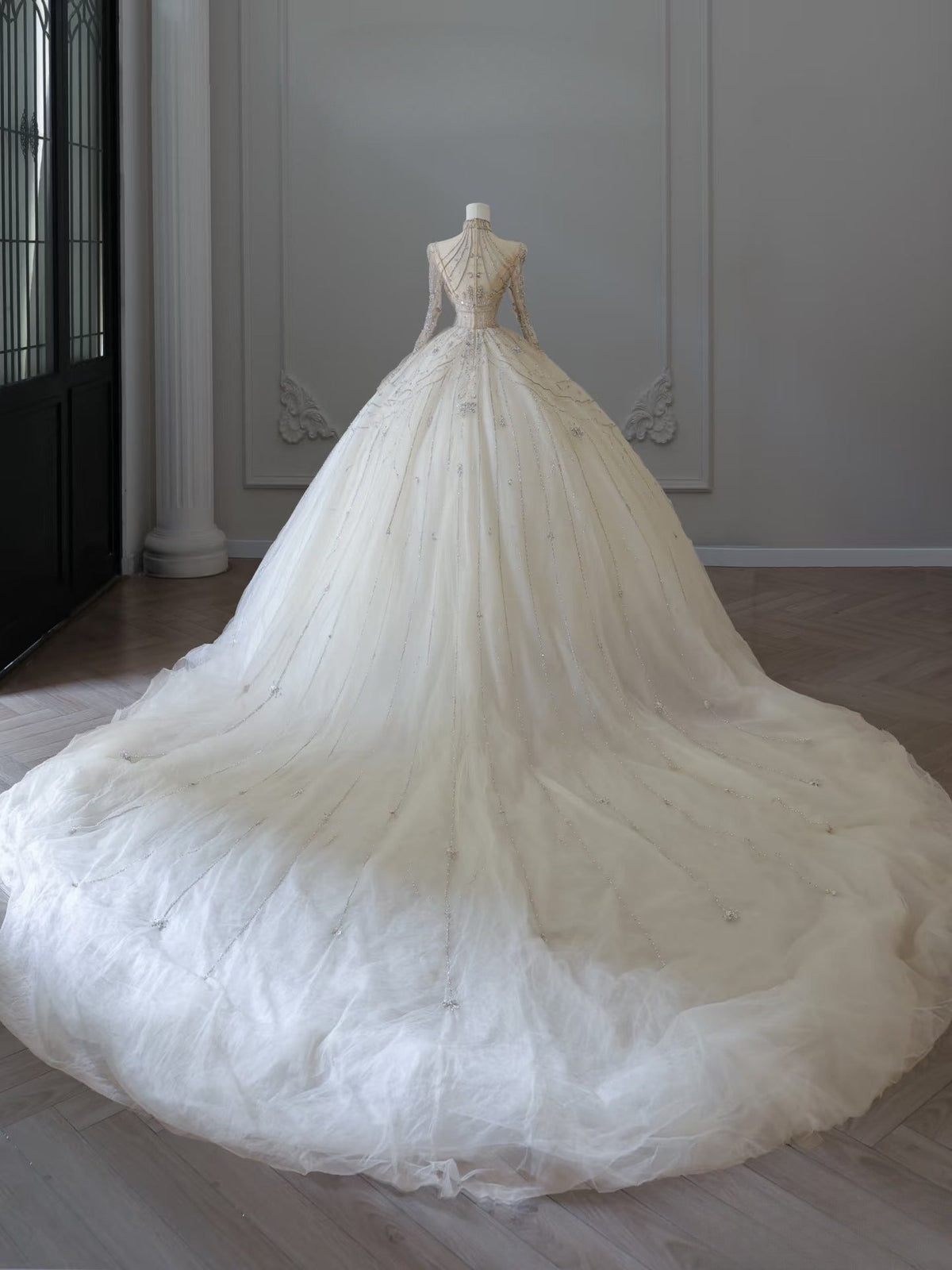 Timeless Ball Gown High Neckline Tulle Long Sleeves Wedding Dresses Bridal Dress