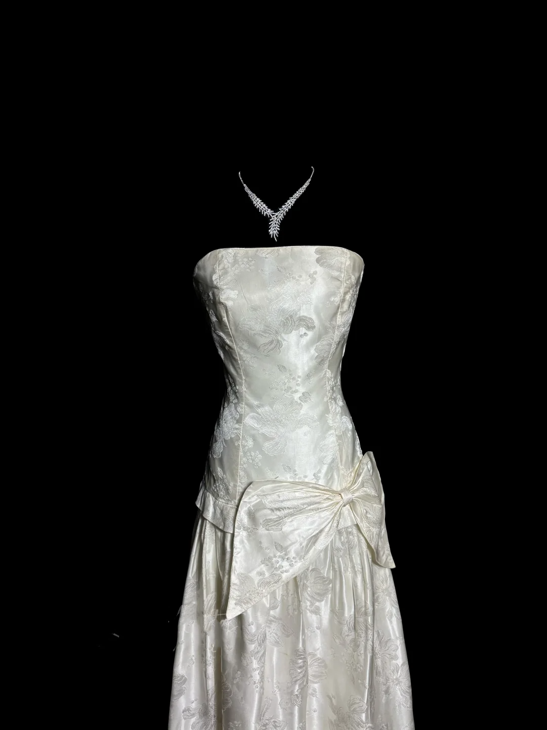 Vintage A line Strapless White Lace Prom Gown Fairy Prom Dresses