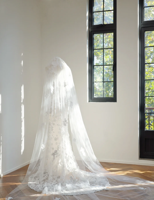 Pretty Sleeveless white Tulle Appliques Mermaid Long Wedding Dress Bridal Dress D2156