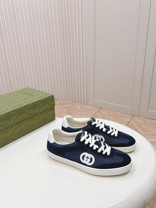 SNEAKER WITH INTERLOCKING G IN SPACE BLUE SUEDE AND MESH