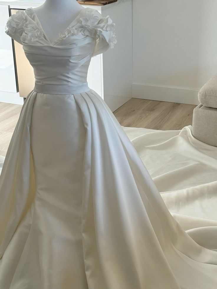 Classy Elegant Mermaid V Neck Short Sleeves Satin Wedding Dress With Ruffles Wedding Dresses Modest Wedding Gowns Brides Dress DH1416