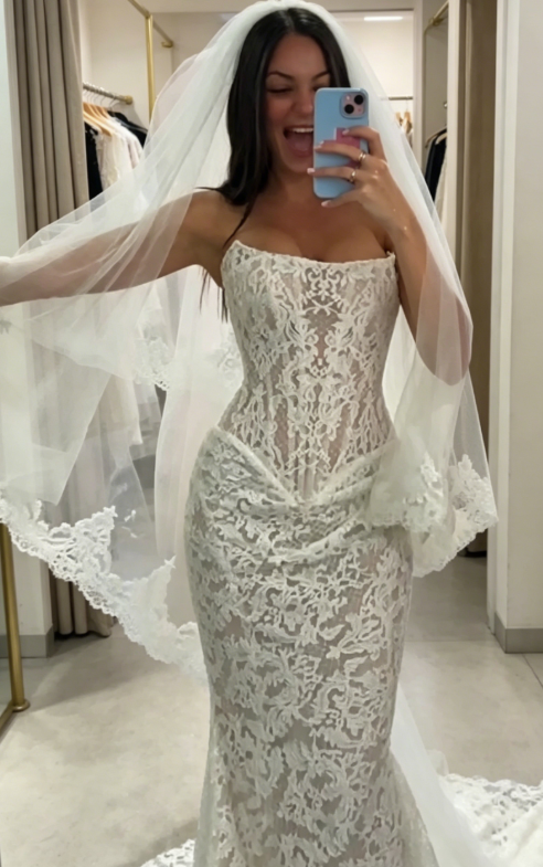 Elegant White Mermaid Bridal Gowns Strapless Lace Birdal Dress Sleeveless Wedding Dress DW08888