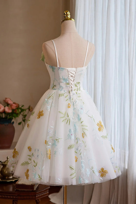 Chic Homecoming Dress Spaghetti Straps Floral Tulle Lace Embroidery Short Prom Dress Back to School Outfits Party Dress D6024