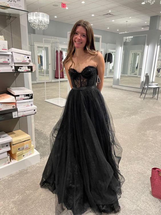 Strapless A Line Tulle Prom Dresses Black Lace Prom Gowns