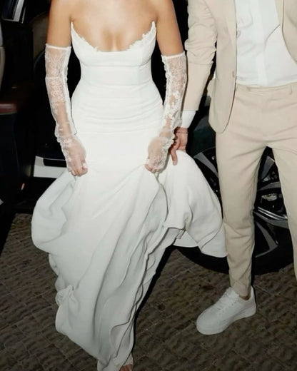 White Strapless Mermaid Long Elegant Wedding Dresses Princess Bridal Gown With Gloves
