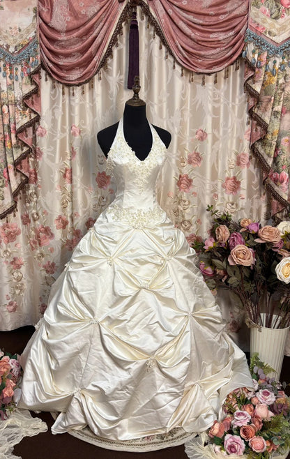 Vintage A line Ball Gown Halter Long Wedding Dresses       S6847
