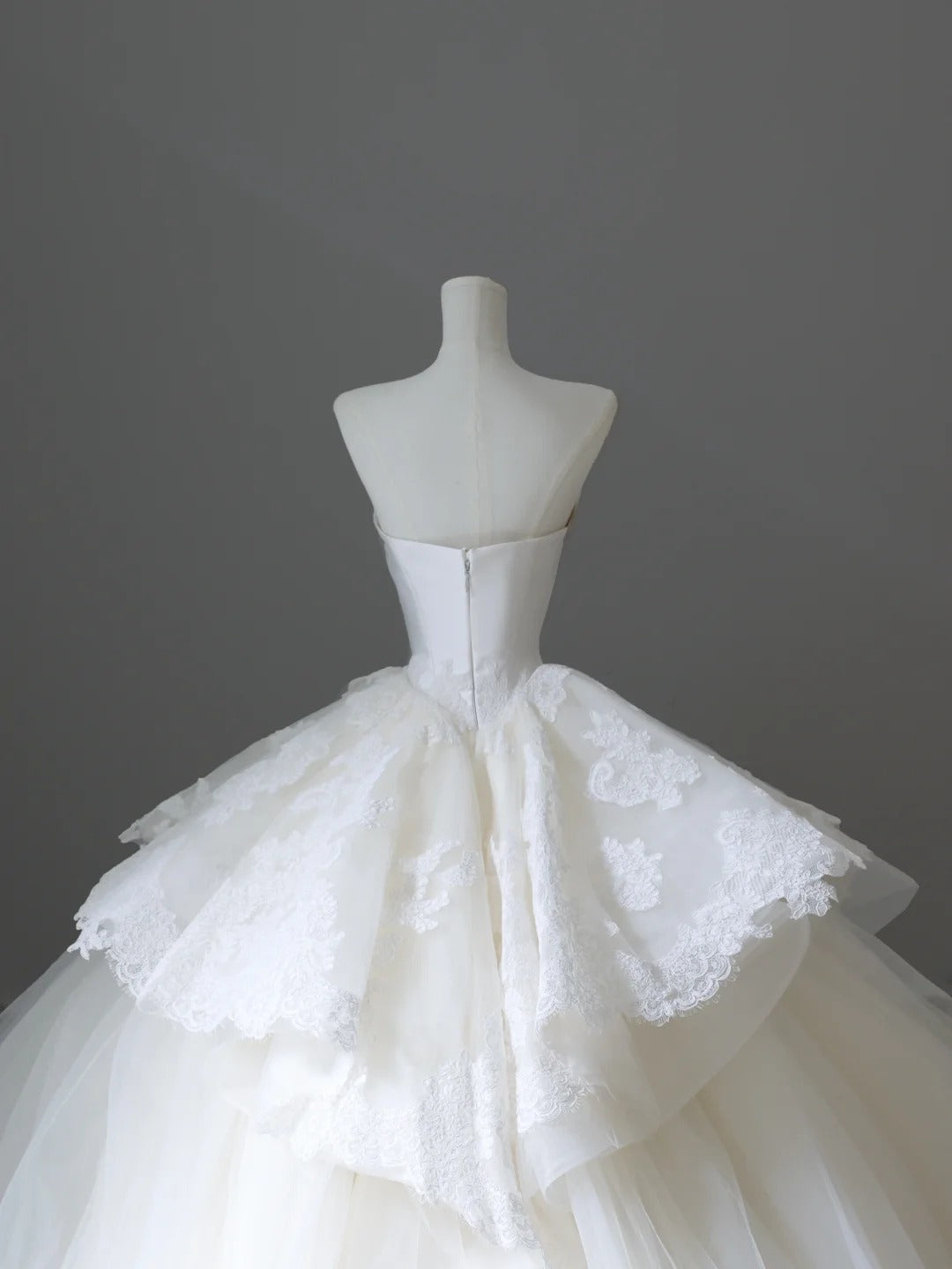 A Line Ball Gown White Tulle Long Wedding Dress Princess Bridal Gown