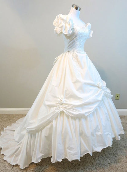 A Line Ball Gown White Evening Dress, White Wedding Dress Long Bridal Gown        S6282