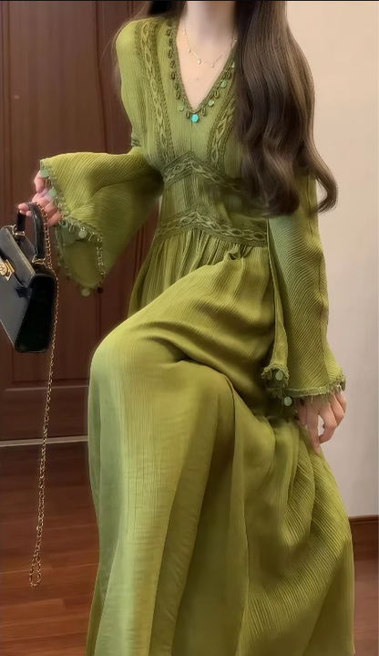 Green v-neck long-sleeved dress, niche style, no-collar retro waist temperament long skirt R0473