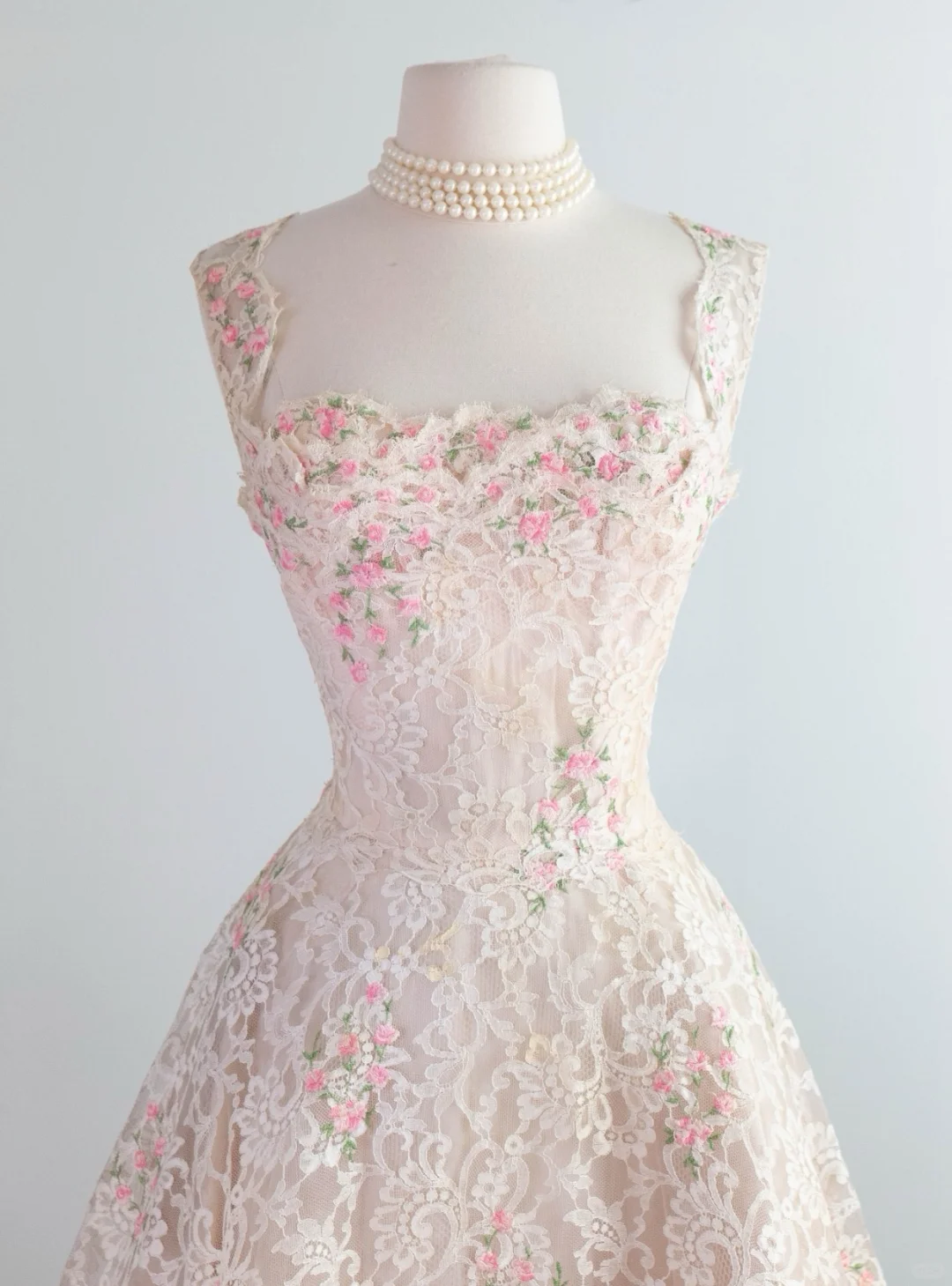 Retro Pink Floral Exquisite Embroidery Design A-Line Short Homecoming Dress Party Dress  D1670