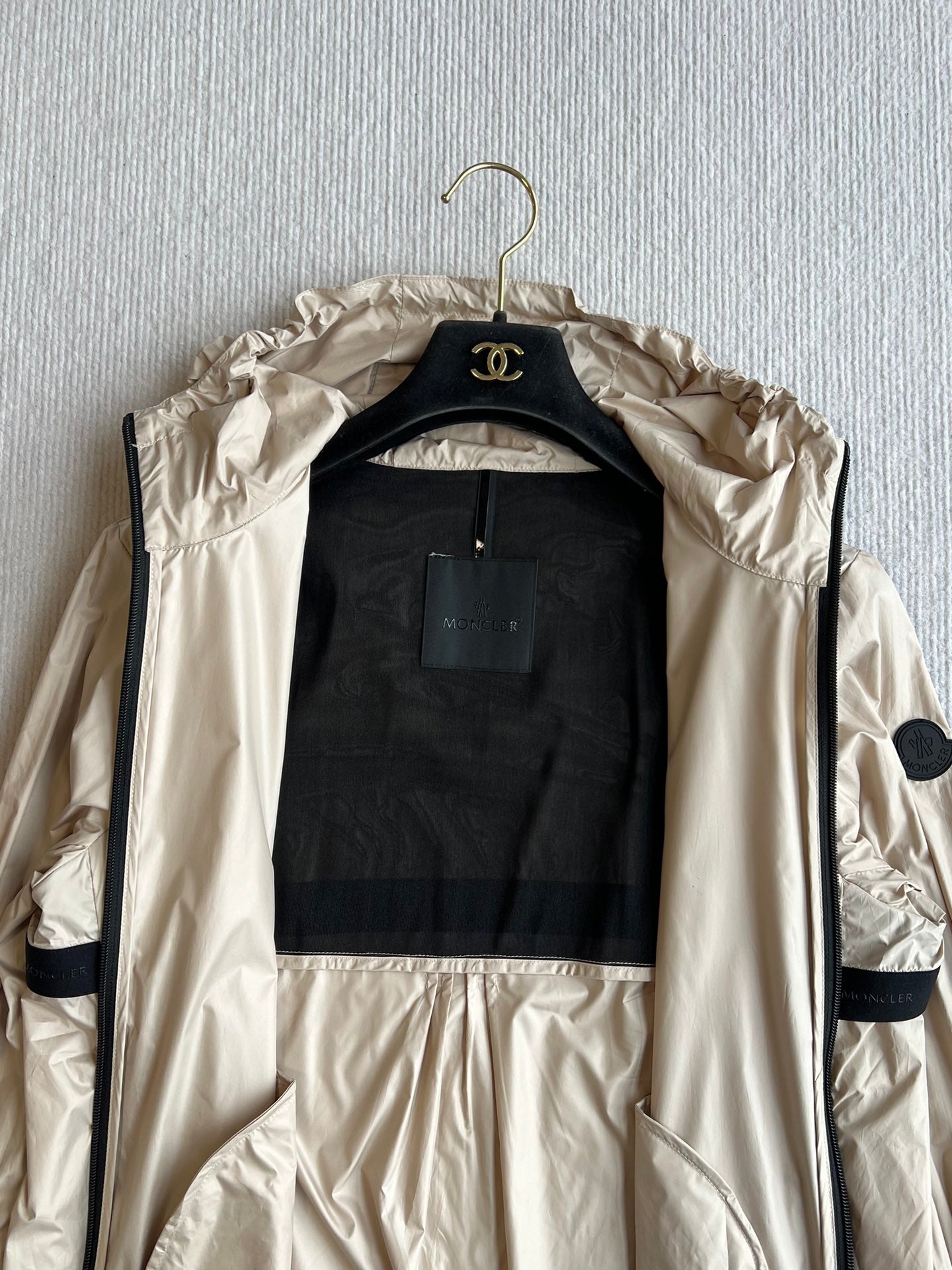 Moncle 25 Sun-Proof and Windproof Jacket Coffee Nylon 269694