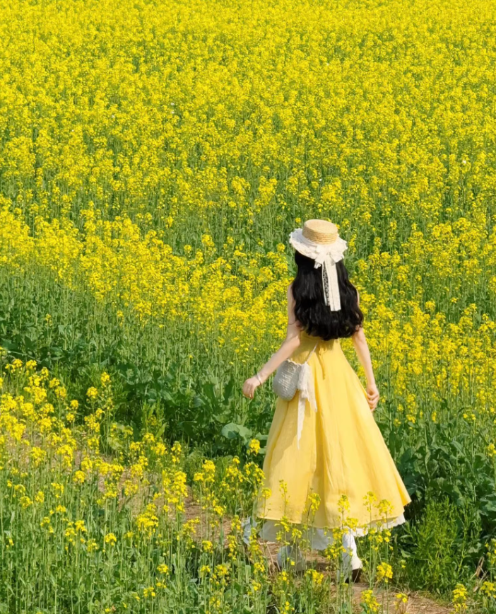 Travel wear women's yellow suspender dress gentle temperament super beautiful waist skirt R0437