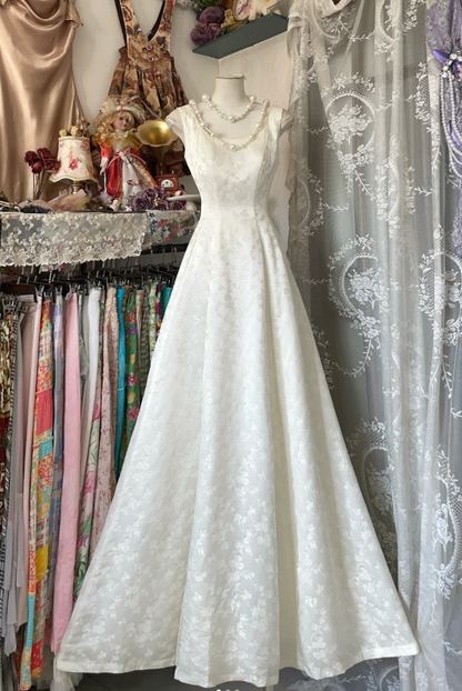 Classy Sleeveless White Satin Print Floral A Line Long Wedding Guest Dress Evening Gown