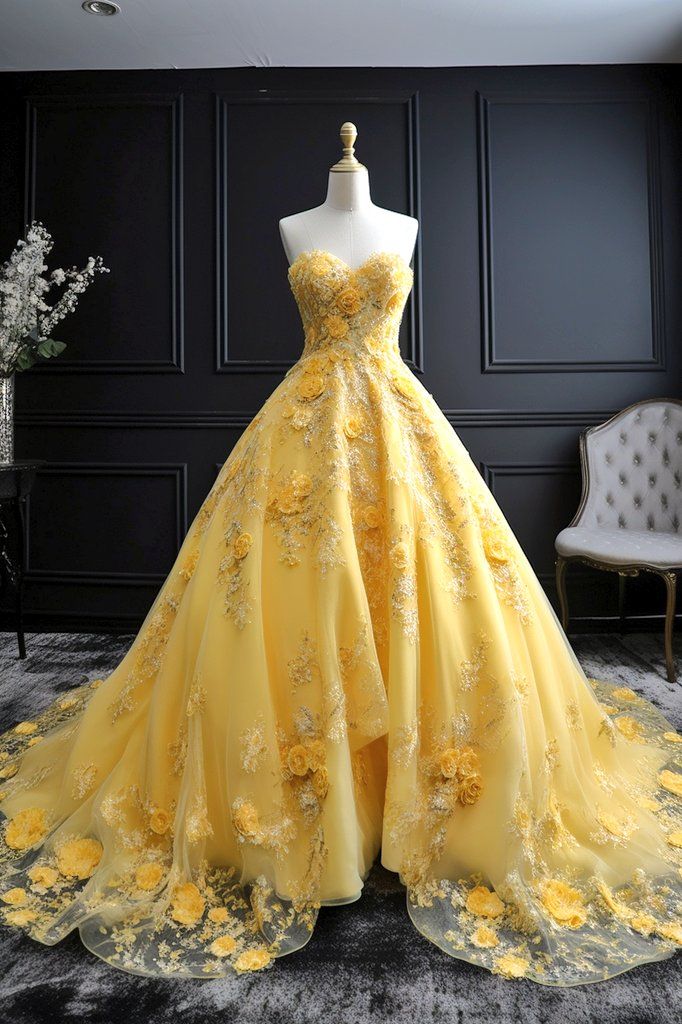 A-Line Yellow Strapless Wedding Dress Elegant Long Wedding Party Dress     S6613