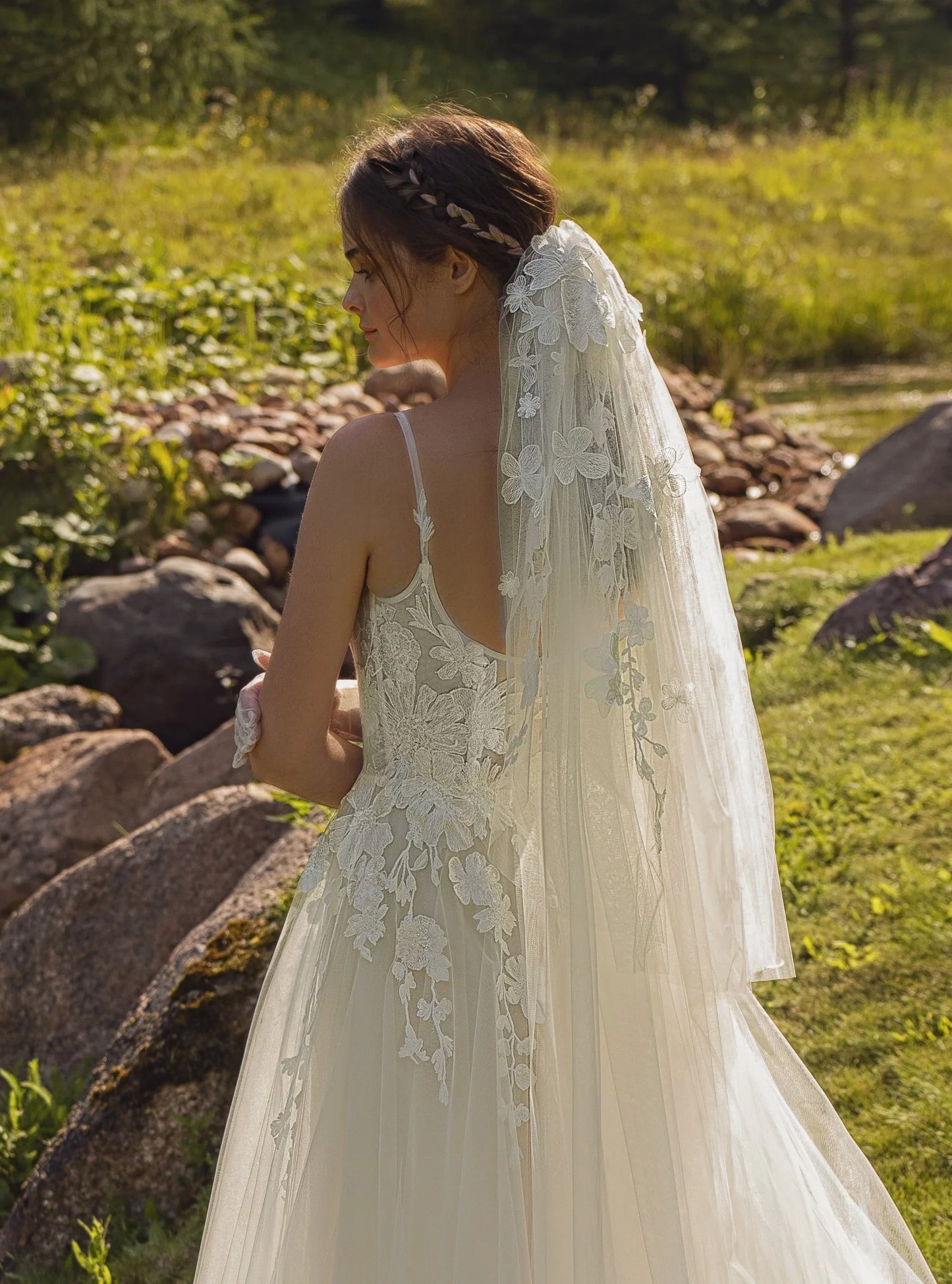 Sexy Tulle A-Line Square Spaghetti Straps Empire Appliques With Tulle Train Wedding Dress      S6917