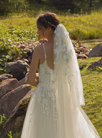 Sexy Tulle A-Line Square Spaghetti Straps Empire Appliques With Tulle Train Wedding Dress      S6917