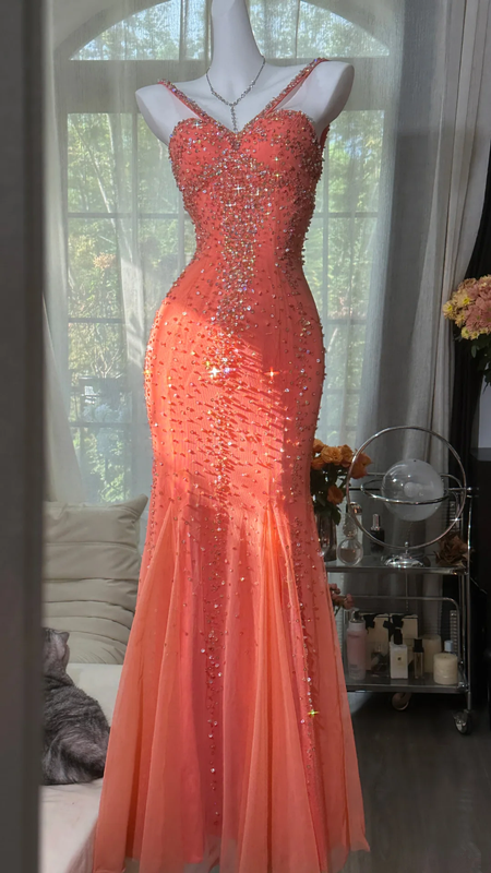 Orange-red halter-neck rhinestone-embellished fitted bodycon long ball gown R7610