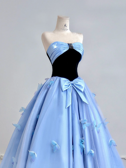 Light blue strapless fitted waist slim-fitting ball gown with a full skirt R8200