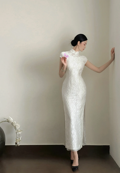 White Chinese-style, waist-cinched, slim-fit, elegant prom dress R7961