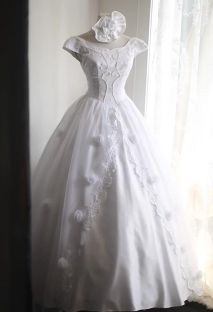 White beaded, fitted waist, classic and elegant long ball gown/bridal dress R6816