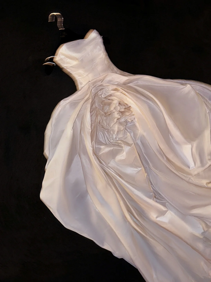 White halter-neck satin fitted waist ball gown/bridal dress R8804
