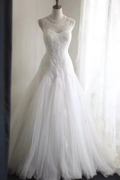 White sleeveless fitted waist elegant long ball gown/bridal dress R6778