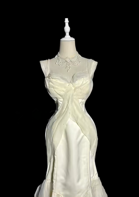 Off-white halter-neck fitted bodycon sexy ball gown R8108