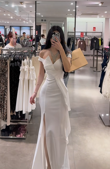 White off-the-shoulder waist-cinching slim-fit bodycon sexy slit-hem prom dress R7925