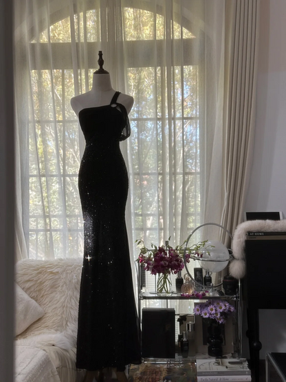 Black one-shoulder halter-neck fitted waist bodycon sexy long ball gown R7735