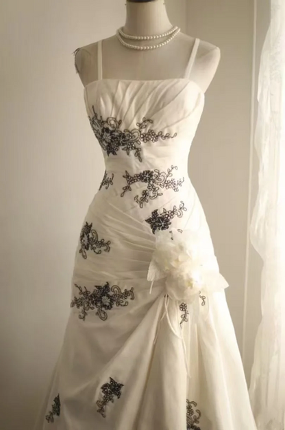 White halter-neck, black embroidered, fitted, bodycon long ball gown R6740