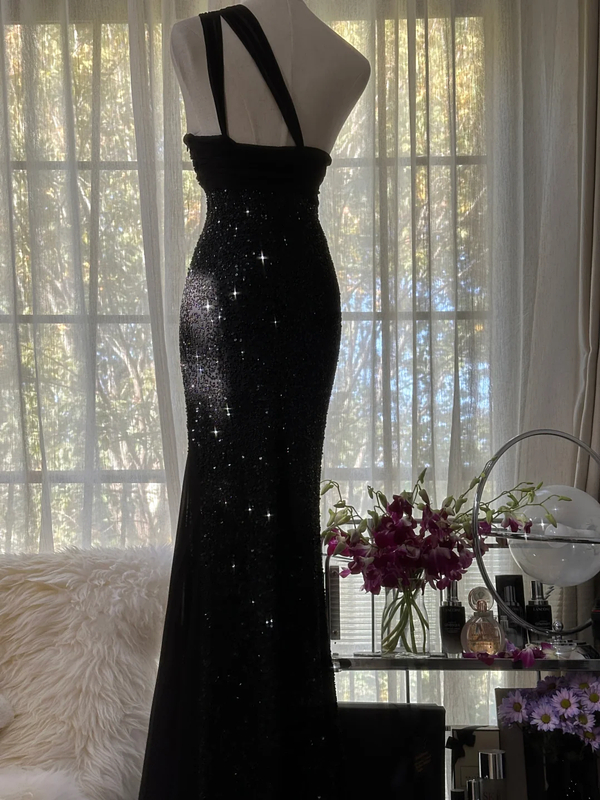 Black one-shoulder halter-neck fitted waist bodycon sexy long ball gown R7735