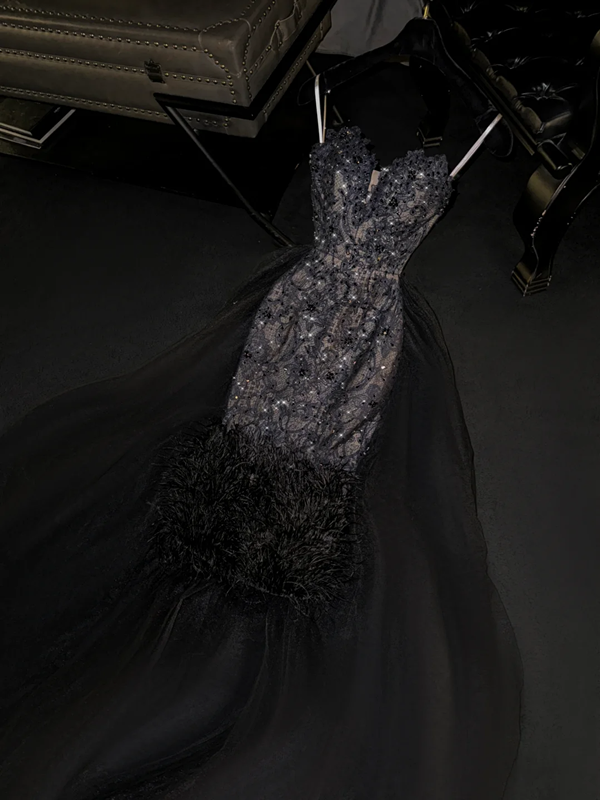 Black halter-neck fitted midi ball gown/bridal dress R8778