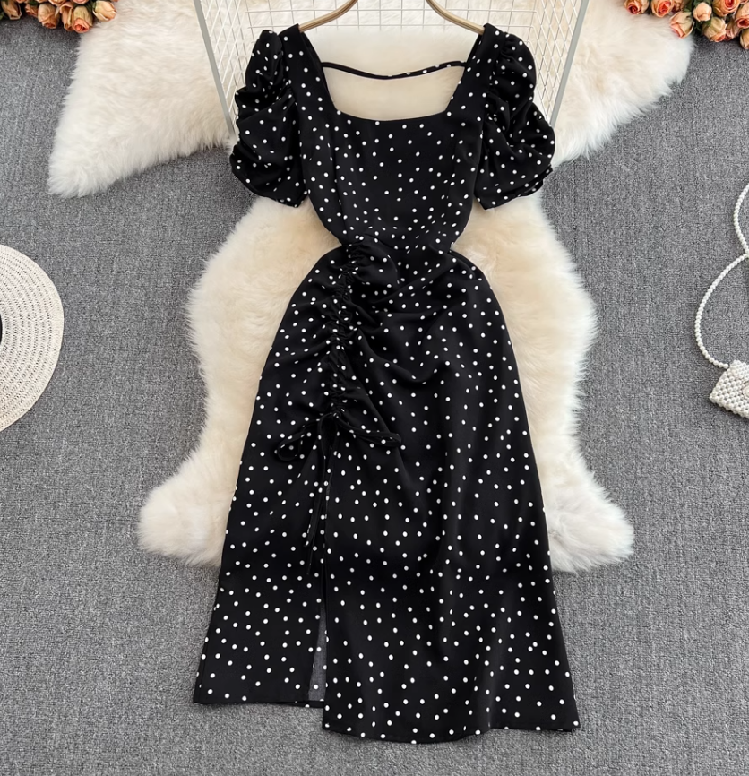 Holiday beach dress with open back, super fairy square collar, slim fit, puff sleeves, slit polka dot dress R0346