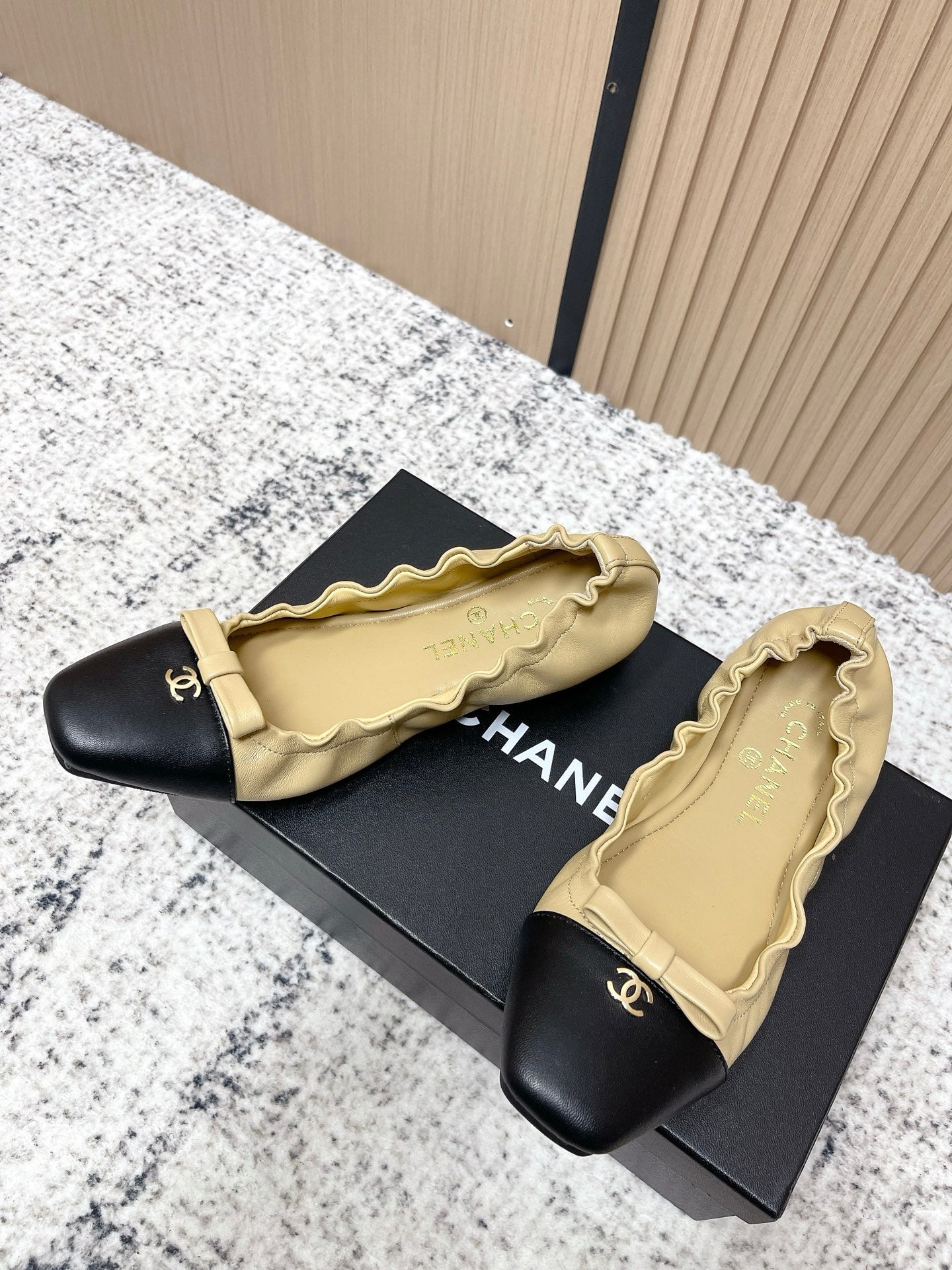 Chanel 26 Ruffle Brown Black Ballet Flats in Lambskin 591374