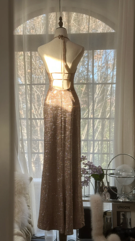Champagne-colored halter-neck, fitted waist, bodycon long ball gown R7699