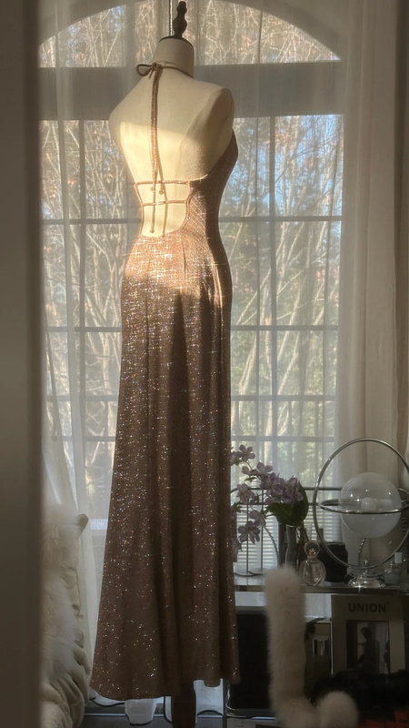 Champagne-colored halter-neck, fitted waist, bodycon long ball gown R7699