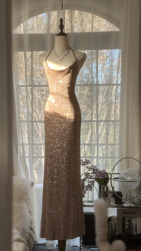 Champagne-colored halter-neck, fitted waist, bodycon long ball gown R7699
